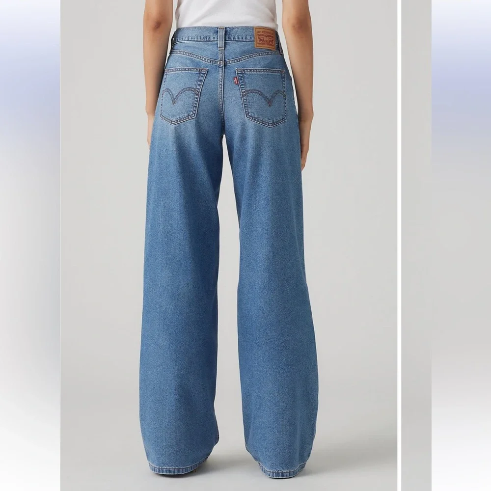Levi's Blue Flare Wide-Leg Jeans - Picture 2 of 6